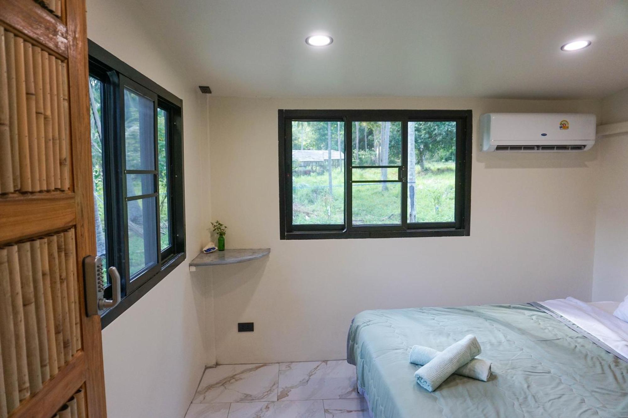 Behind The Temple Island Eco-home 15min Walk To Hin Kong Holiday home *